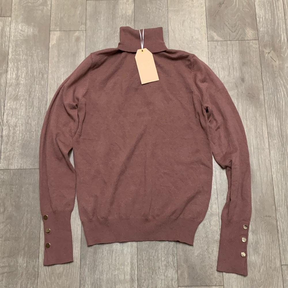 NWT Love Tree Warm & Cozy Turtleneck Longsleeve Lightweight Minimalist Sweater‎
